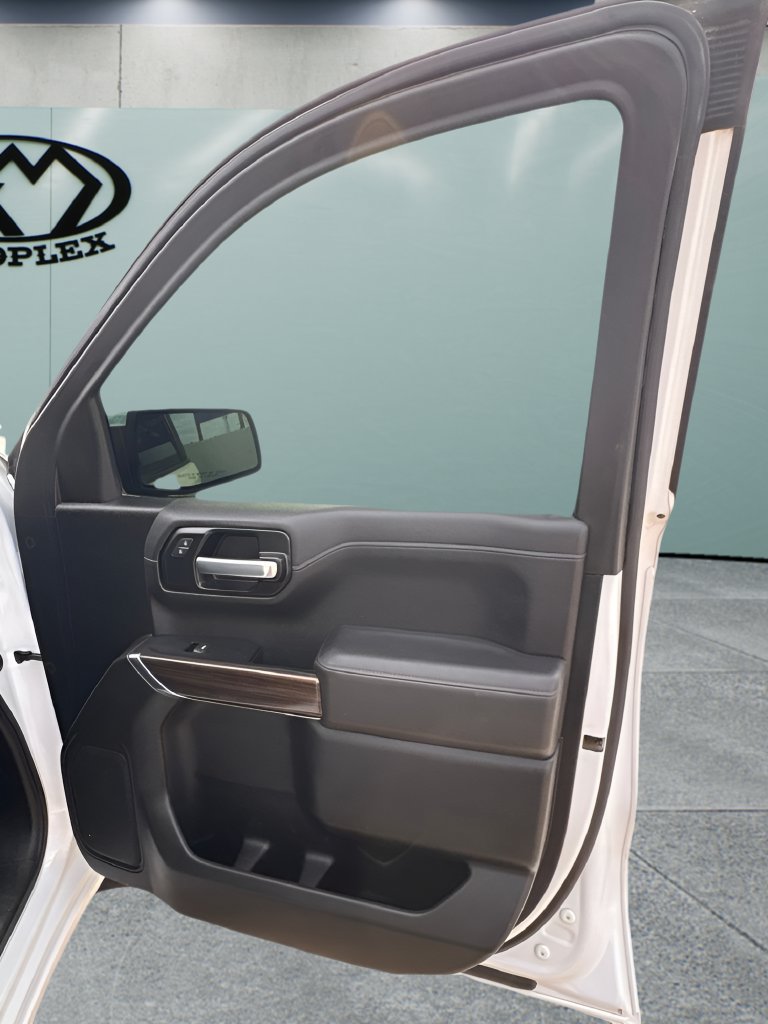 Used 2021 Chevrolet Silverado 1500 LT AWD/4WD image 19
