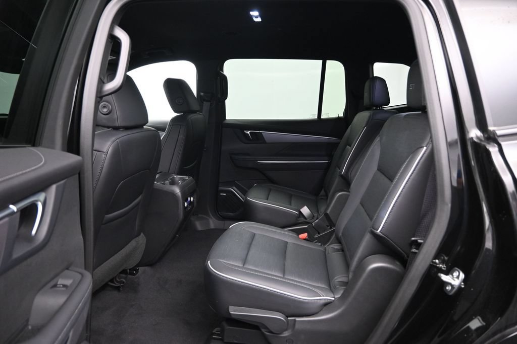 Used 2025 Buick Enclave Sport Touring AWD/4WD image 26