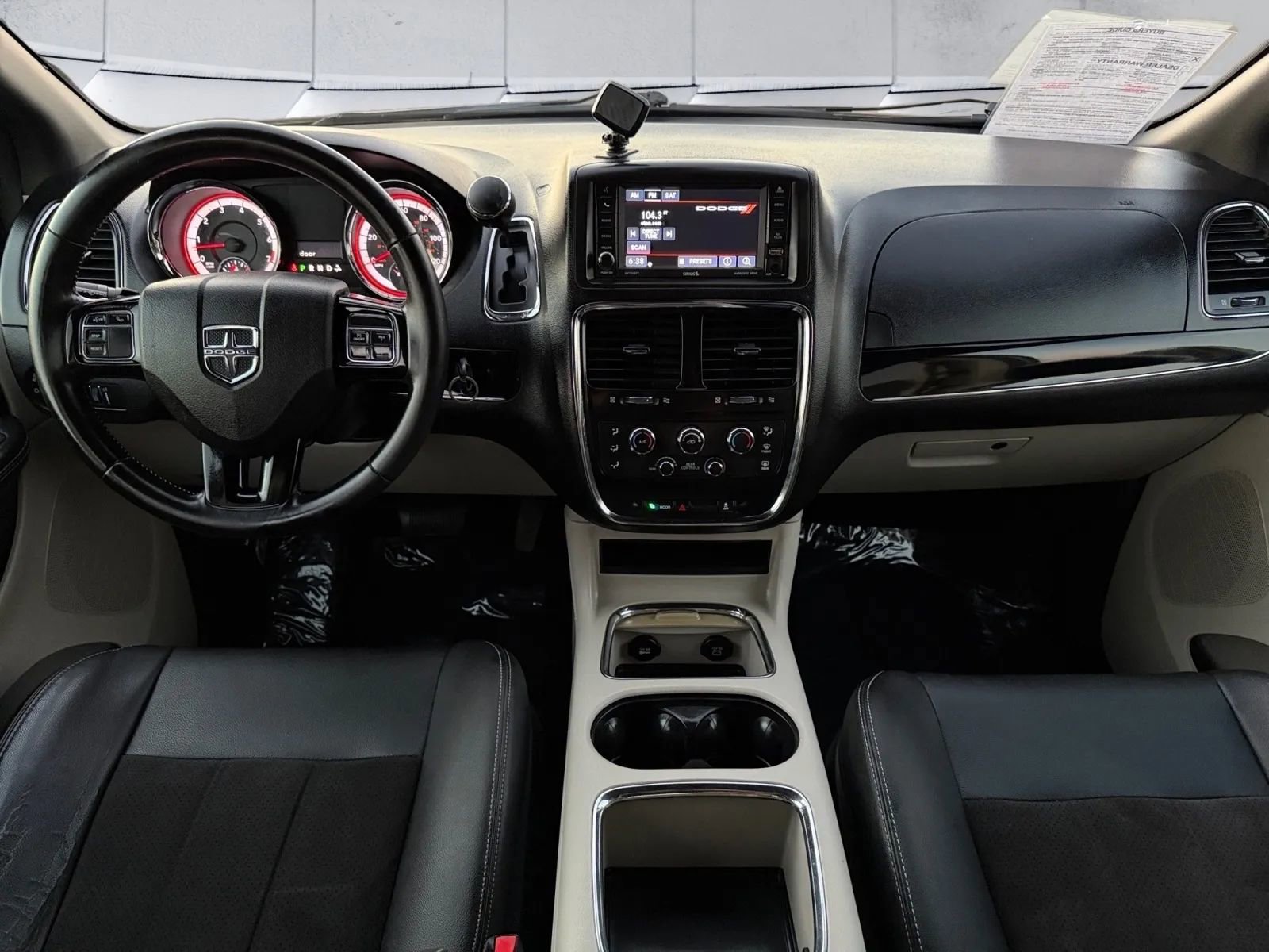 Used 2020 Dodge Grand Caravan SXT image 10