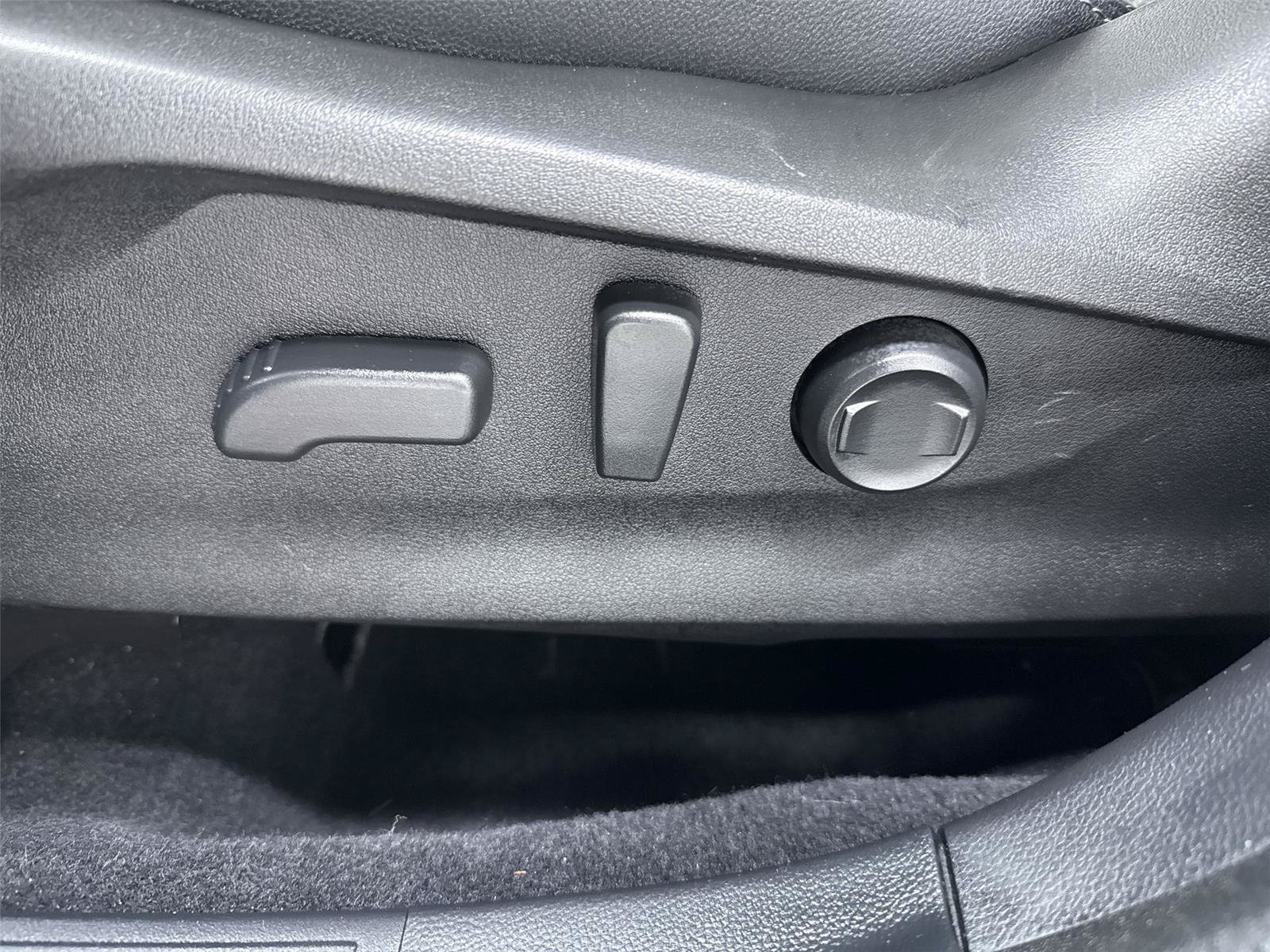 Used 2020 Subaru Forester Premium AWD/4WD image 13