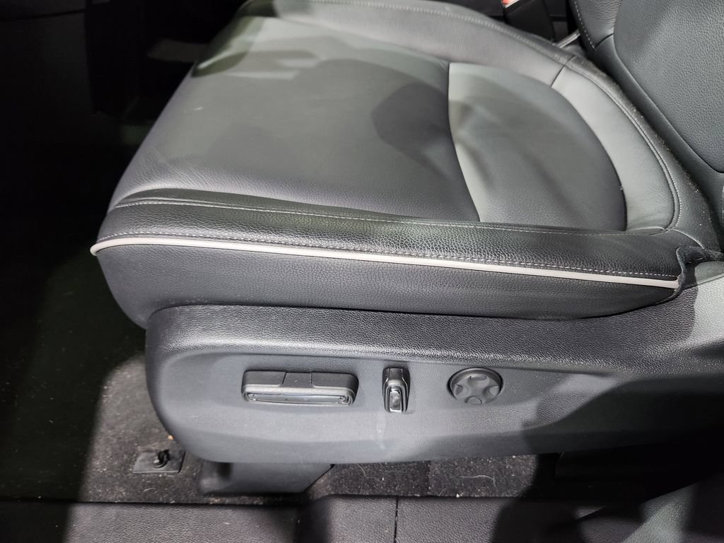 New 2026 Honda Odyssey Touring image 18