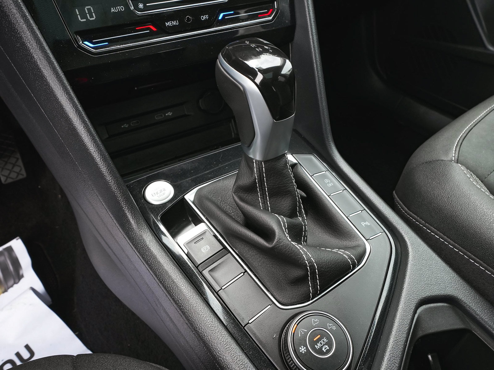 Used 2025 Volkswagen Taos SE AWD/4WD image 26