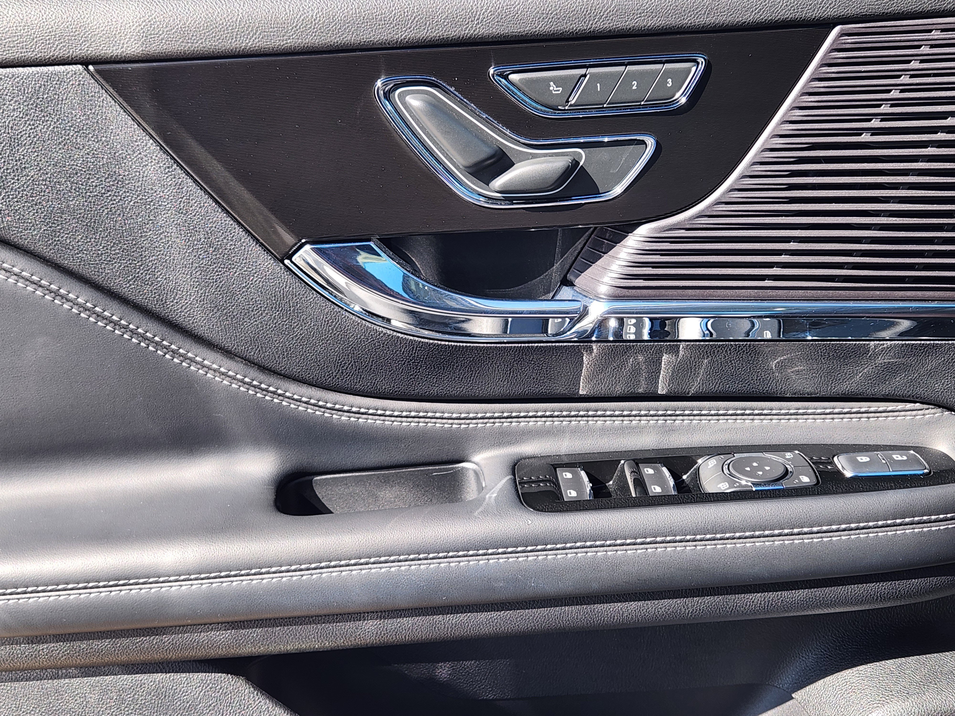 Used 2022 Lincoln Corsair AWD w/ Equipment Group 101A image 24