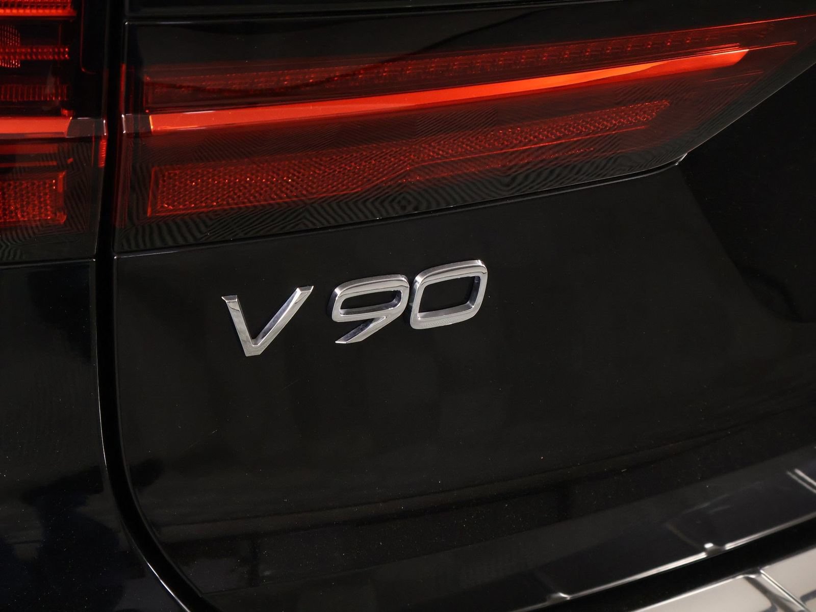 Certified 2023 Volvo V90 B6 Cross Country Ultimate w/ Climate Package AWD/4WD image 19