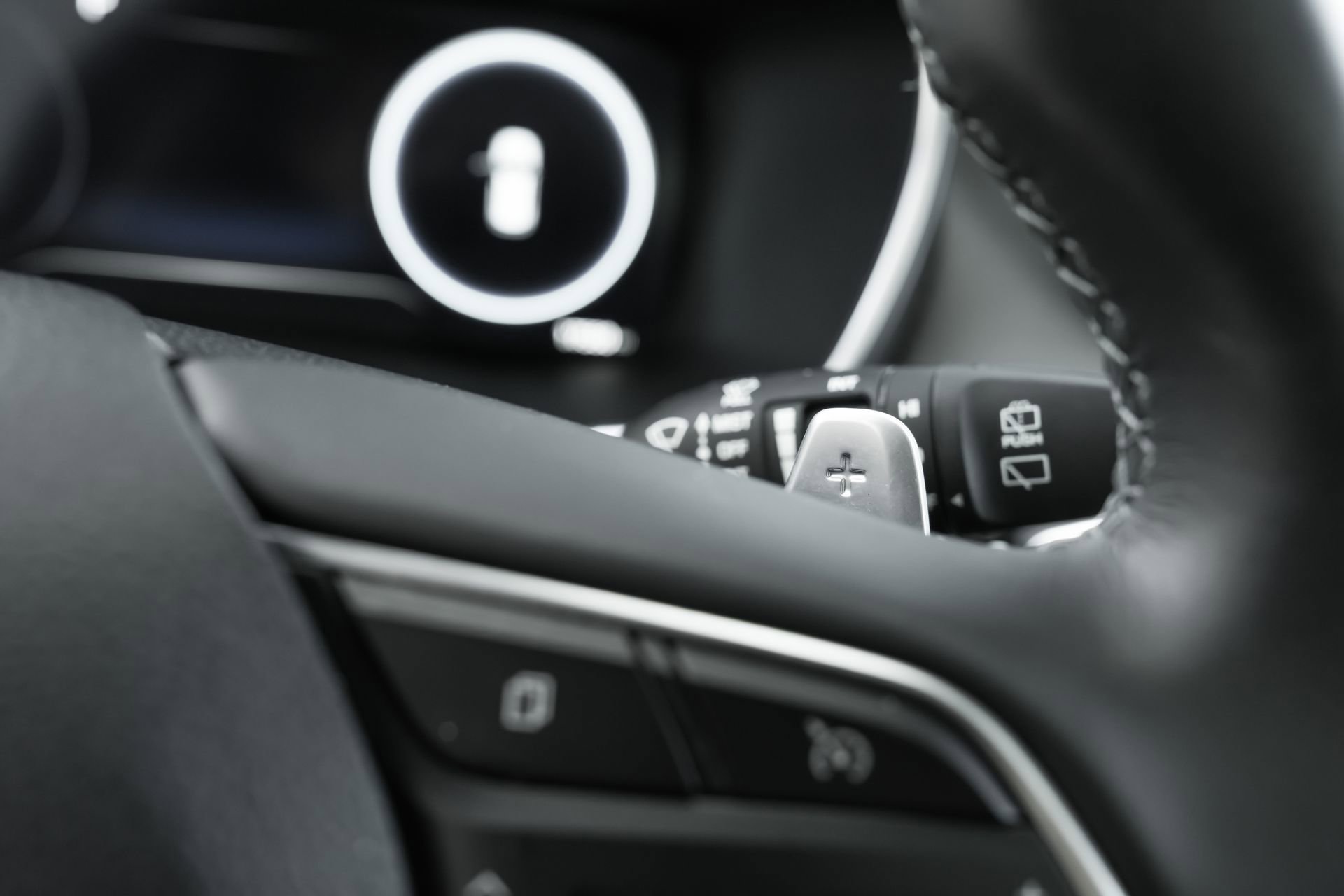 Used 2023 Hyundai Santa Fe SEL Premium w/ Cargo Package image 20