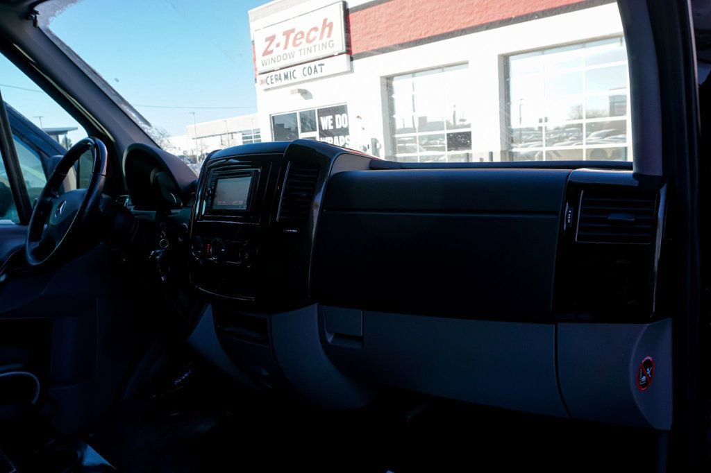 Used 2014 Mercedes-Benz Sprinter 2500 image 68