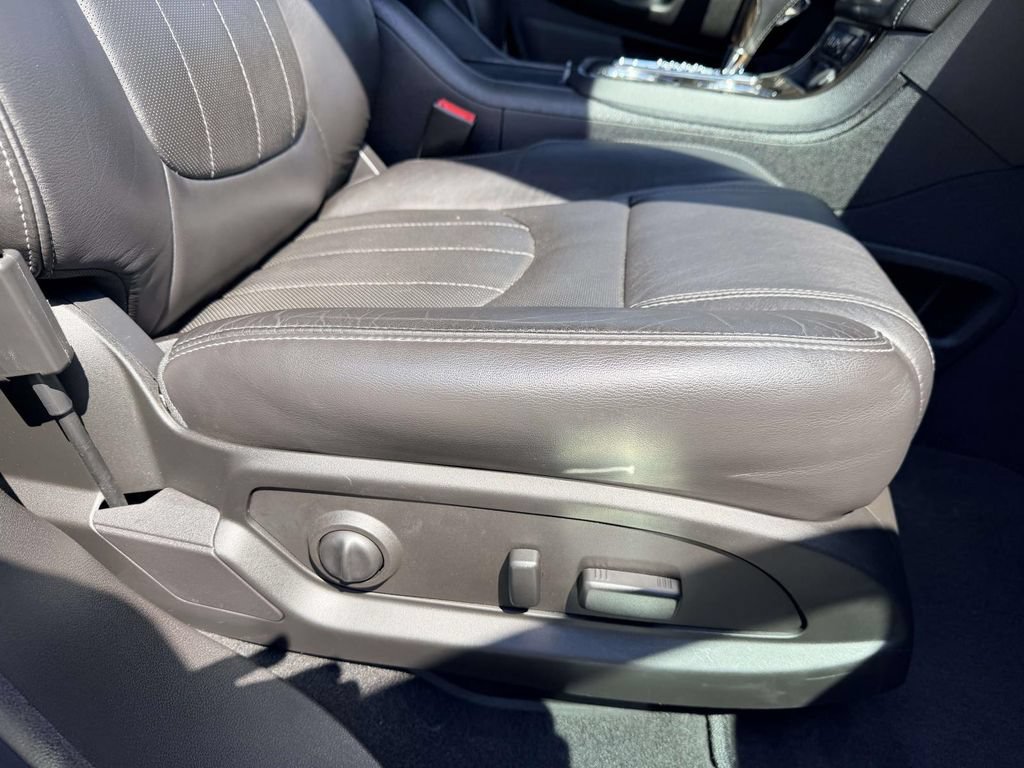 Used 2016 GMC Acadia Denali AWD/4WD image 13