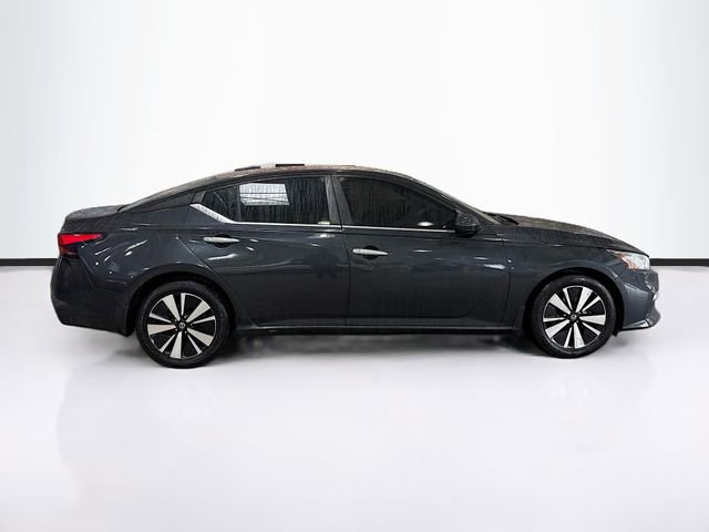 Used 2022 Nissan Altima 2.5 SV image 5