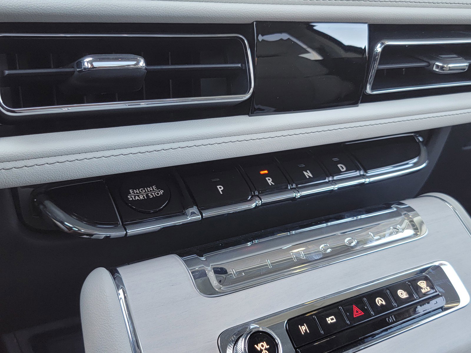 New 2026 Lincoln Aviator Reserve w/ Luxury Package image 21