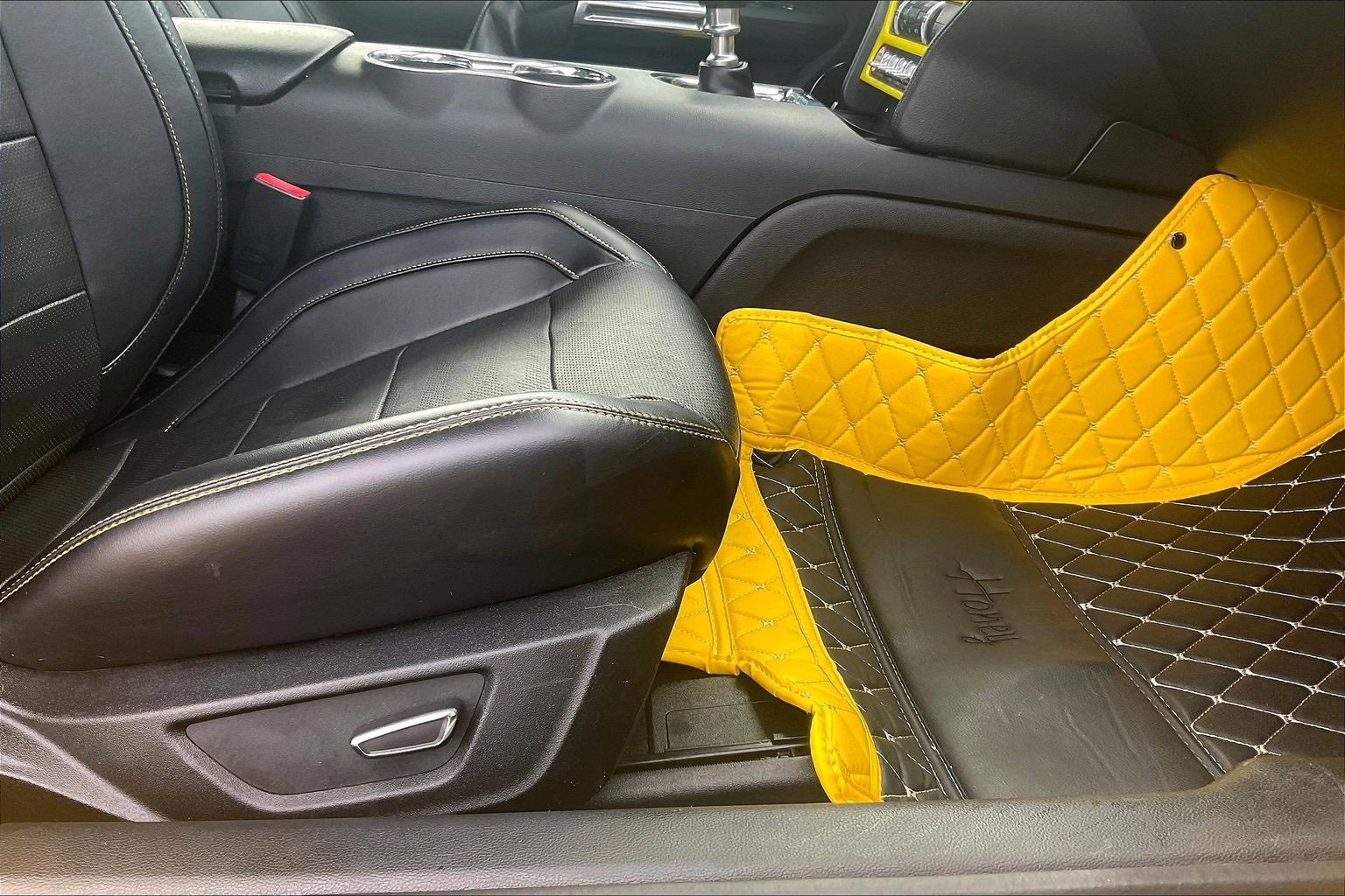 Used 2017 Ford Mustang Premium w/ Equipment Group 201A image 20