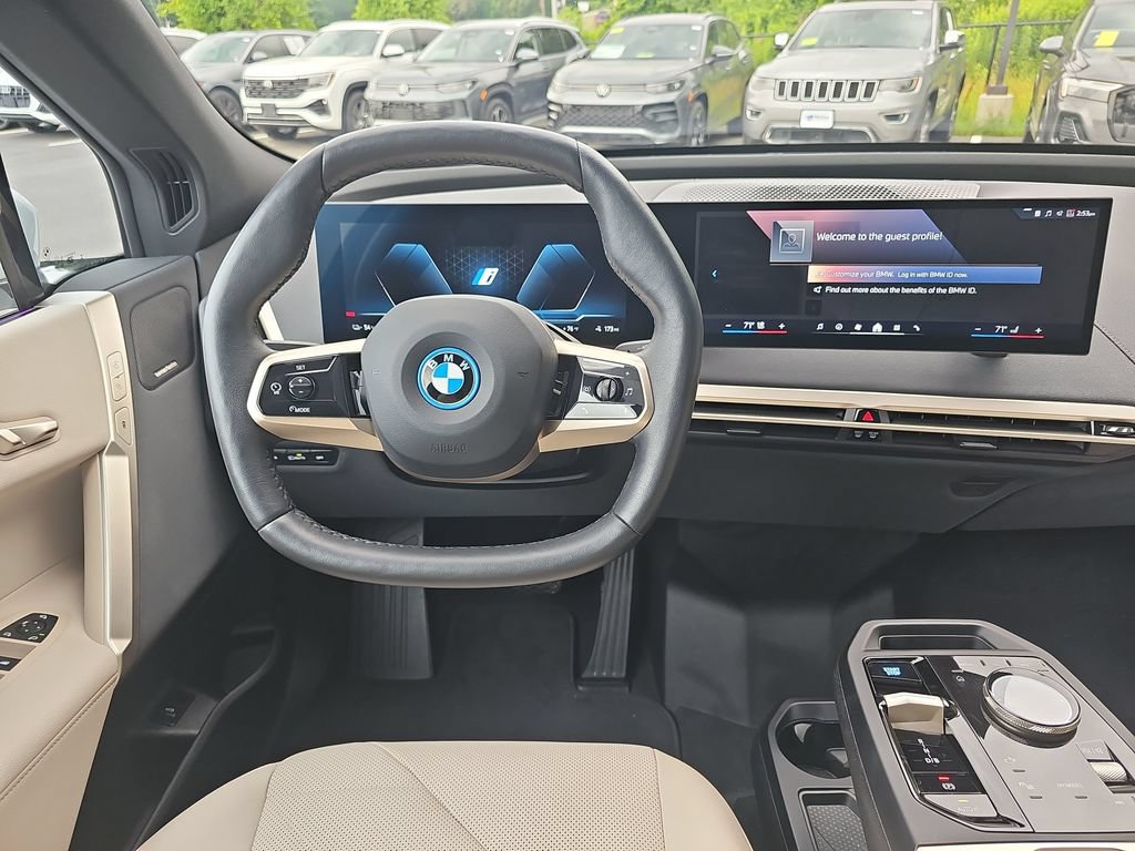Used 2024 BMW iX xDrive50 w/ Sport Package AWD/4WD image 13