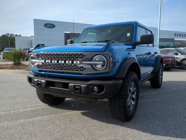 Used 2025 Ford Bronco Badlands image 8