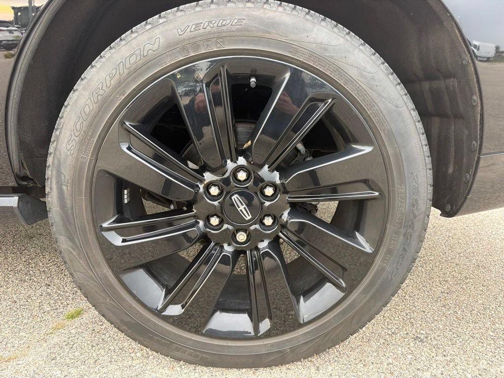 Used 2022 Lincoln Navigator Reserve w/ Equipment Group 201A AWD/4WD image 11