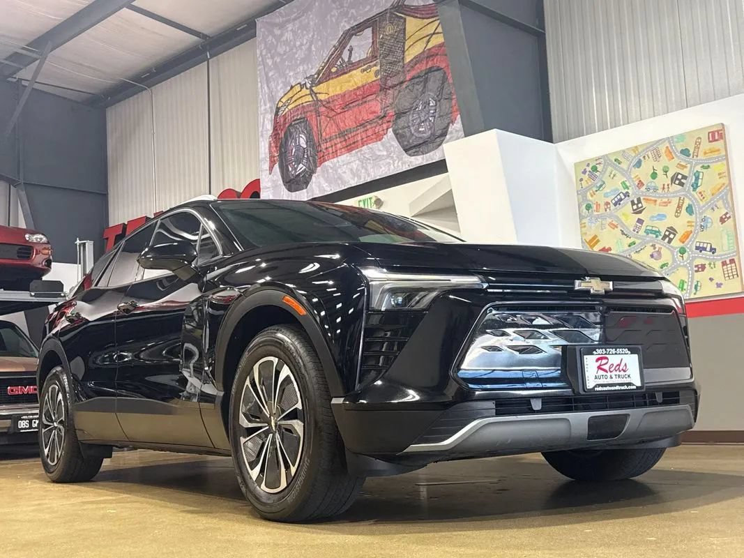 Used 2024 Chevrolet Blazer EV LT AWD/4WD image 29