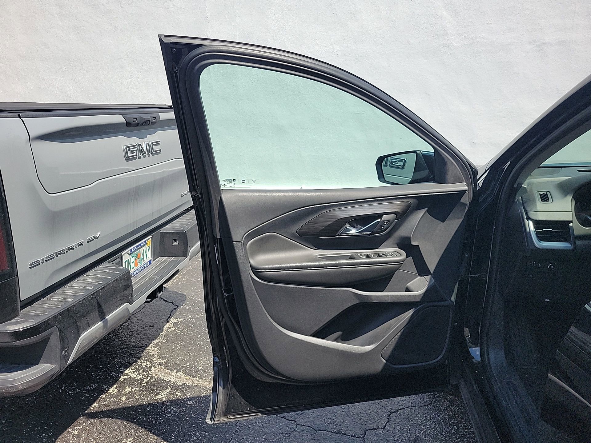 Used 2022 GMC Terrain SLE image 21