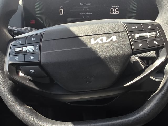 Used 2025 Kia K4 FWD image 23