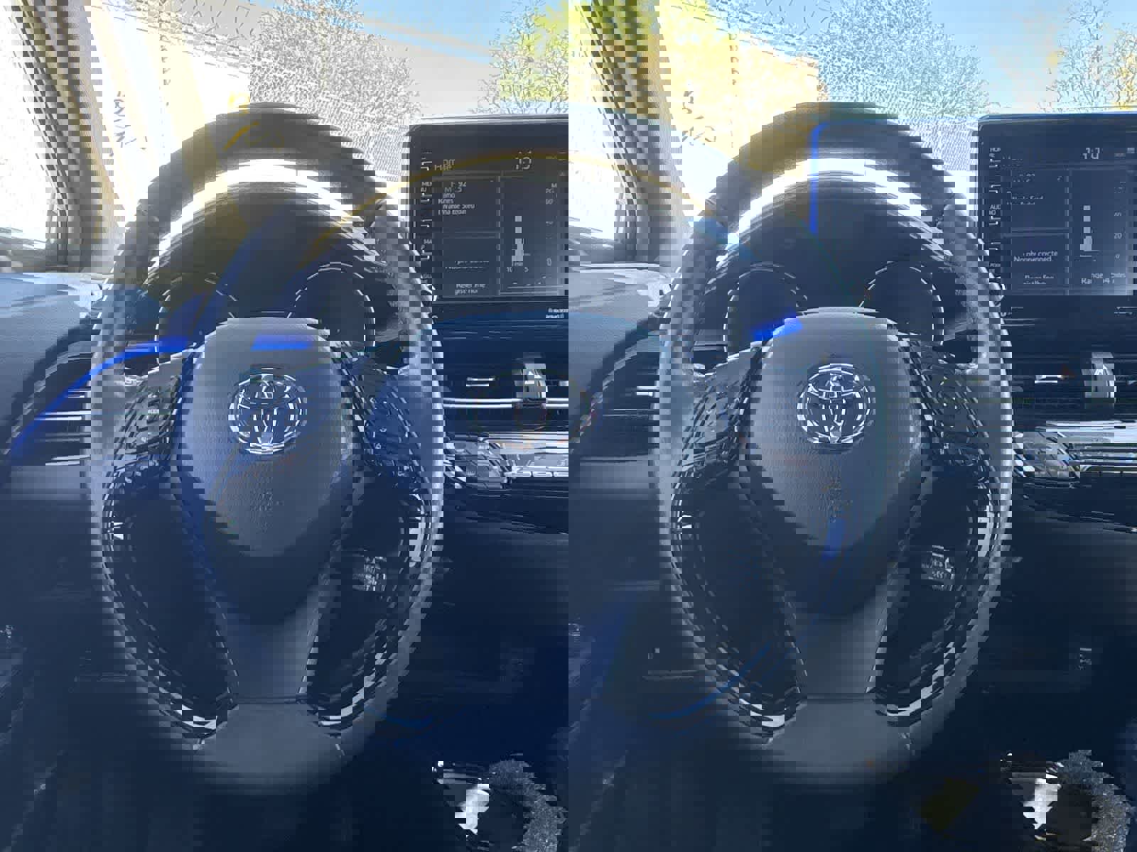 Used 2021 Toyota C-HR XLE image 27