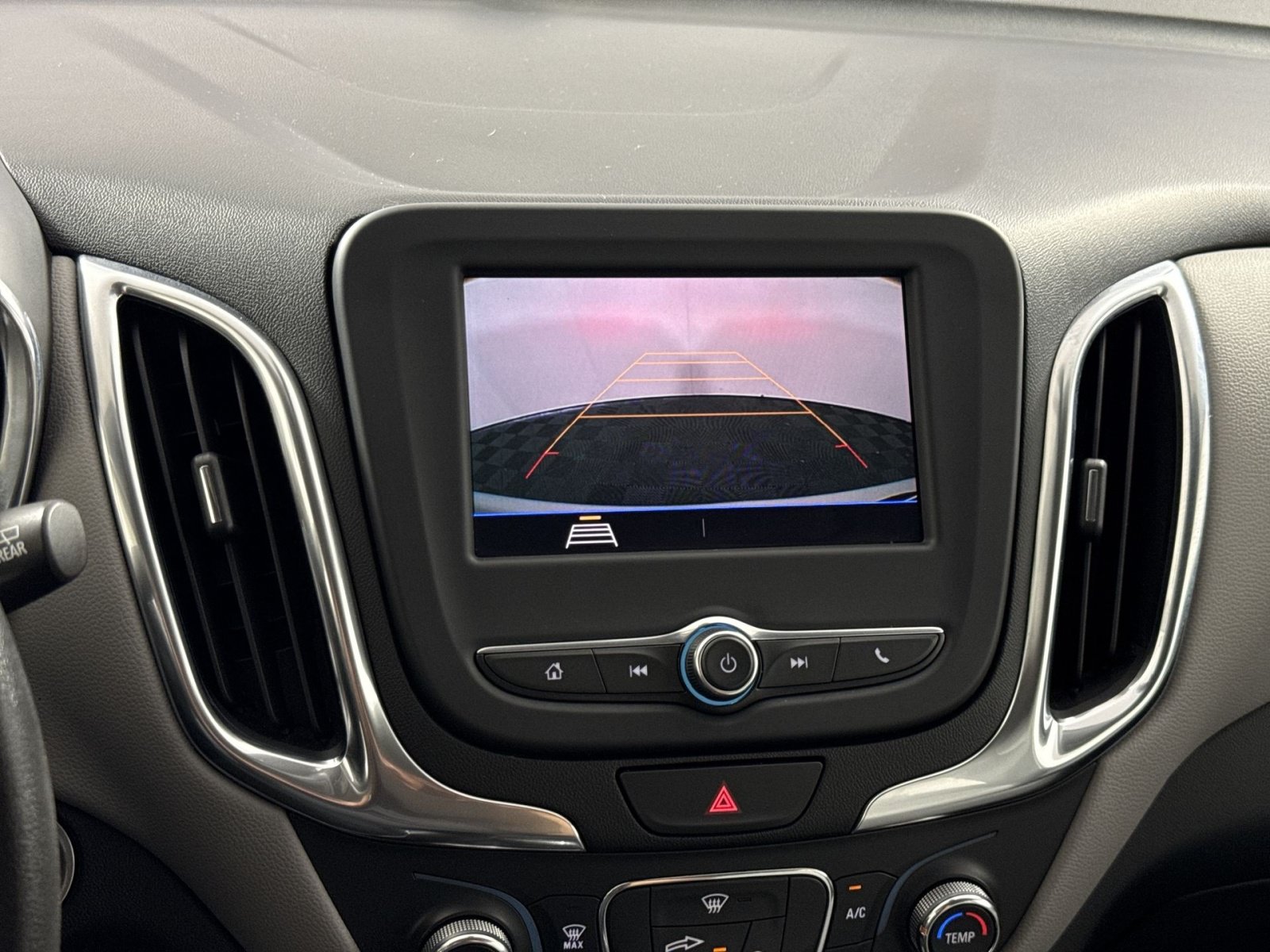 Used 2021 Chevrolet Equinox LS FWD image 19