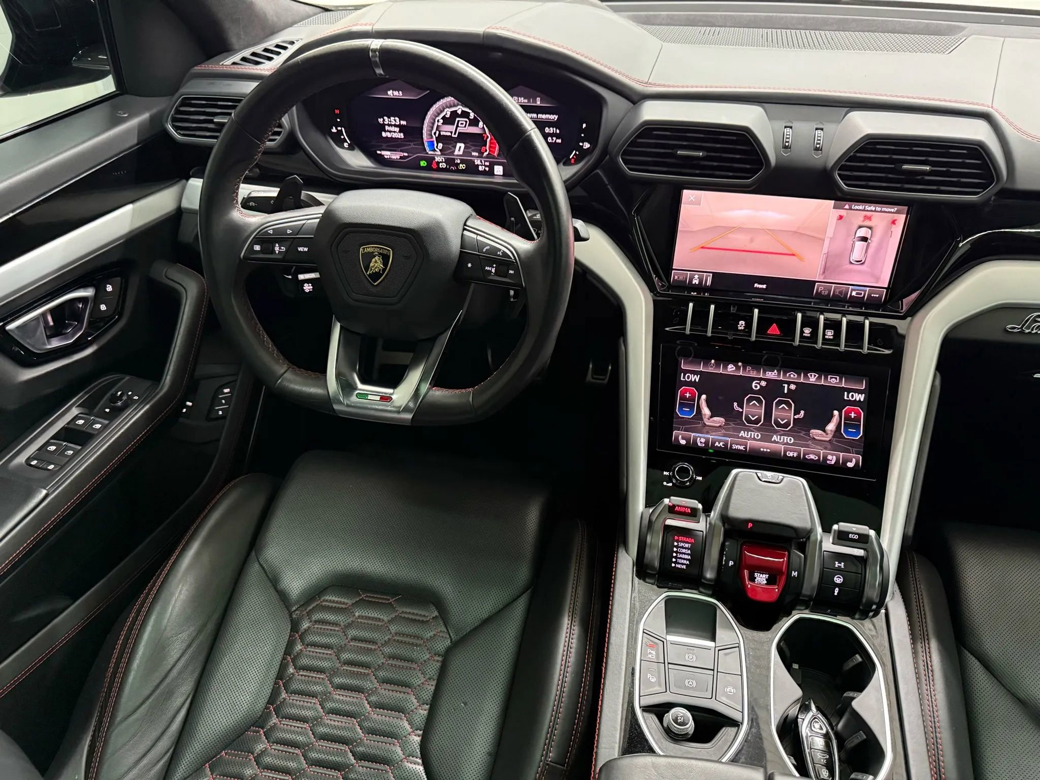 Used 2021 Lamborghini Urus image 27