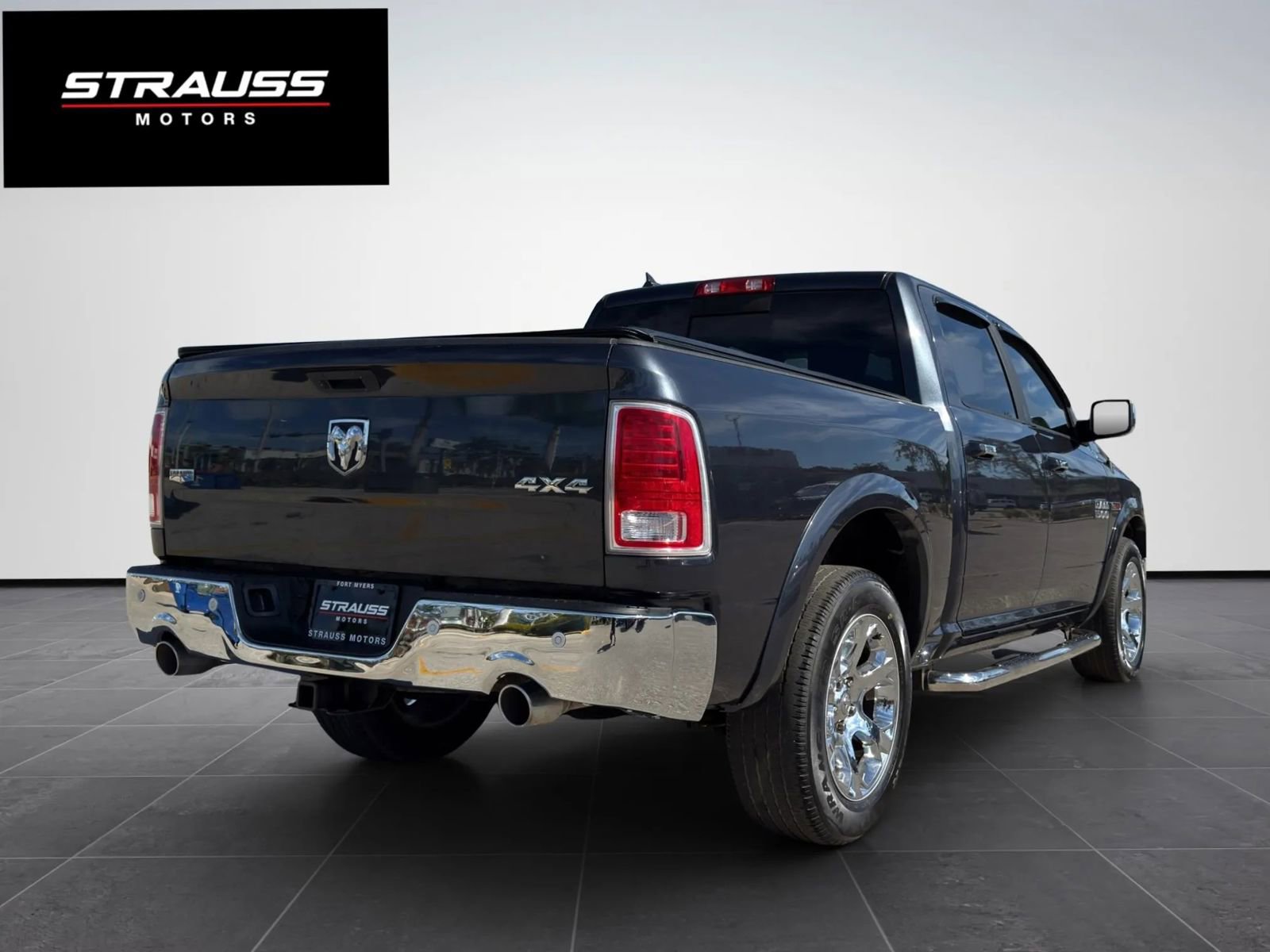 Used 2018 RAM 1500 Laramie w/ Convenience Group image 9