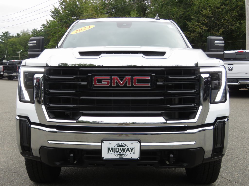 Used 2024 GMC Sierra 3500 Pro w/ Convenience Package image 3