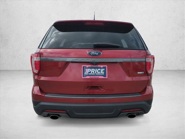 Used 2018 Ford Explorer XLT w/ Equipment Group 202A image 7