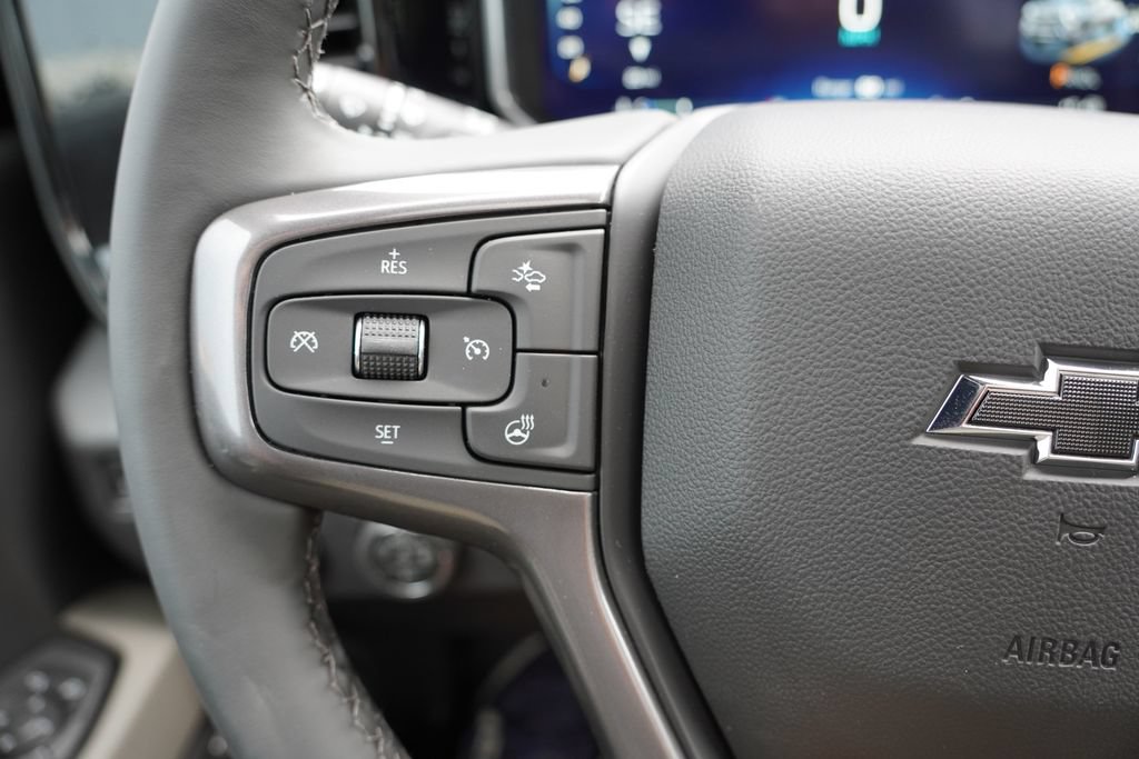 New 2026 Chevrolet Silverado 2500 ZR2 w/ LPO, Dark Essentials Package AWD/4WD image 18