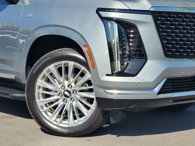 Certified 2025 Cadillac Escalade Premium Luxury AWD/4WD image 9