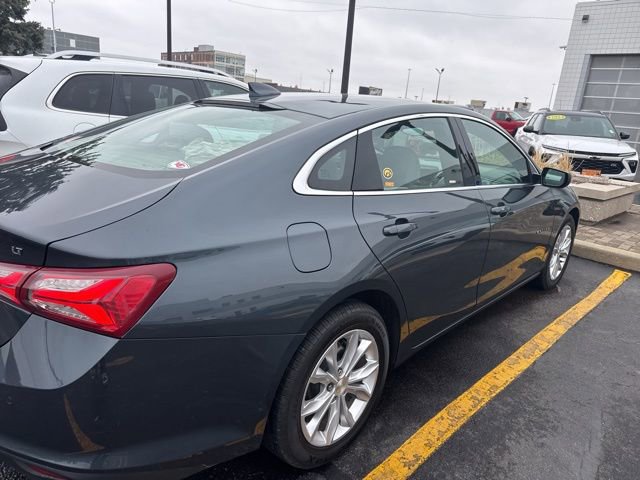 Used 2021 Chevrolet Malibu LT FWD image 3