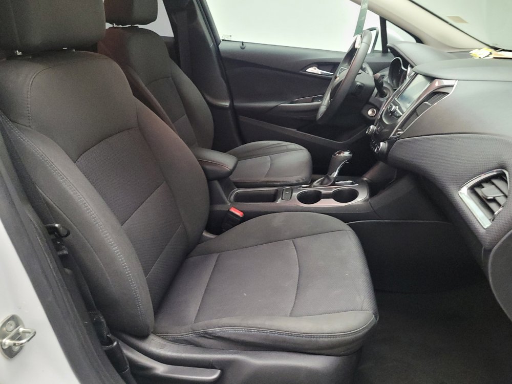 Used 2018 Chevrolet Cruze LT image 21