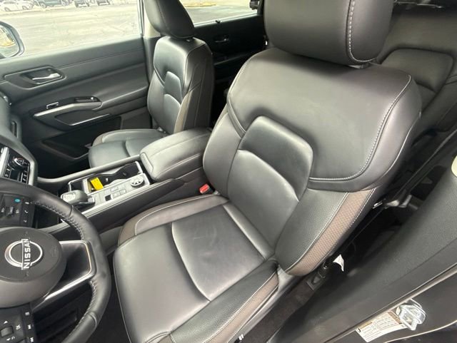 Used 2024 Nissan Pathfinder SL AWD/4WD image 25