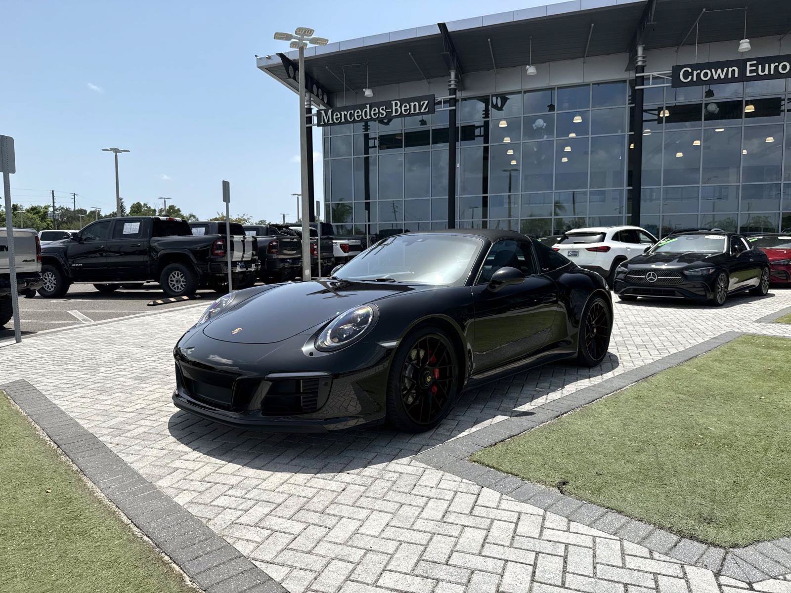 Used 2018 Porsche 911 Targa 4 GTS AWD/4WD image 11
