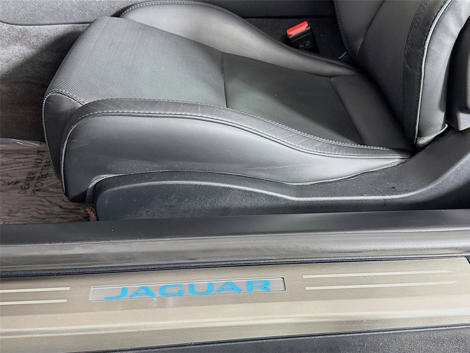 Used 2022 Jaguar F-TYPE Coupe RWD image 21