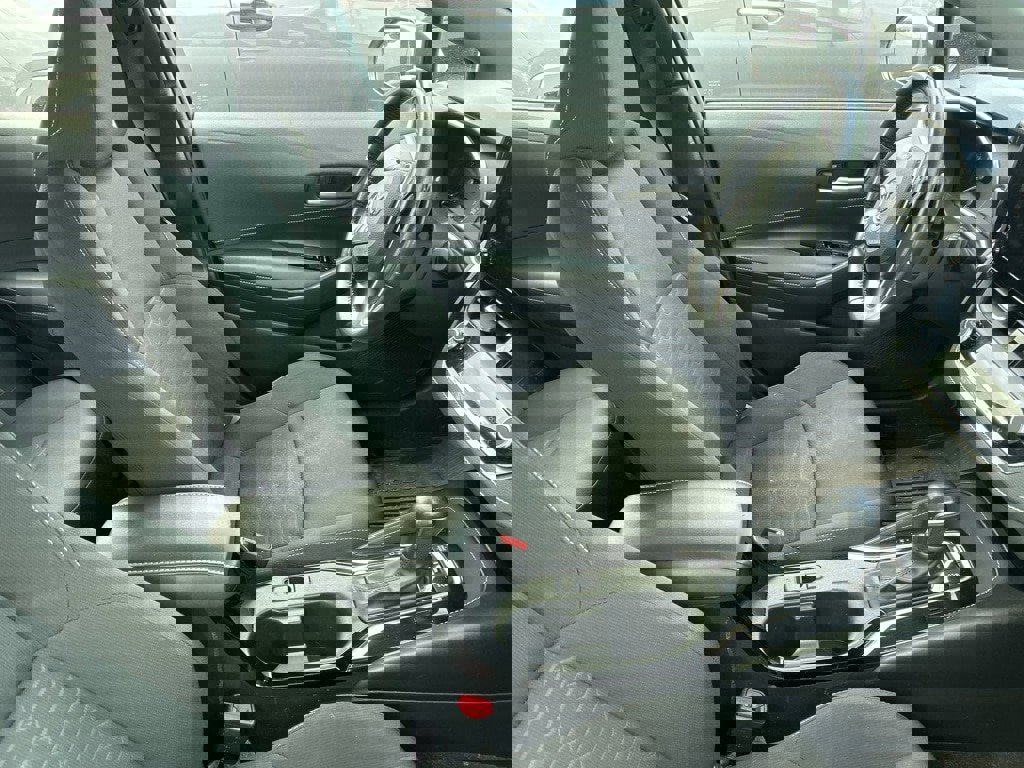 Used 2024 Toyota Corolla SE image 3