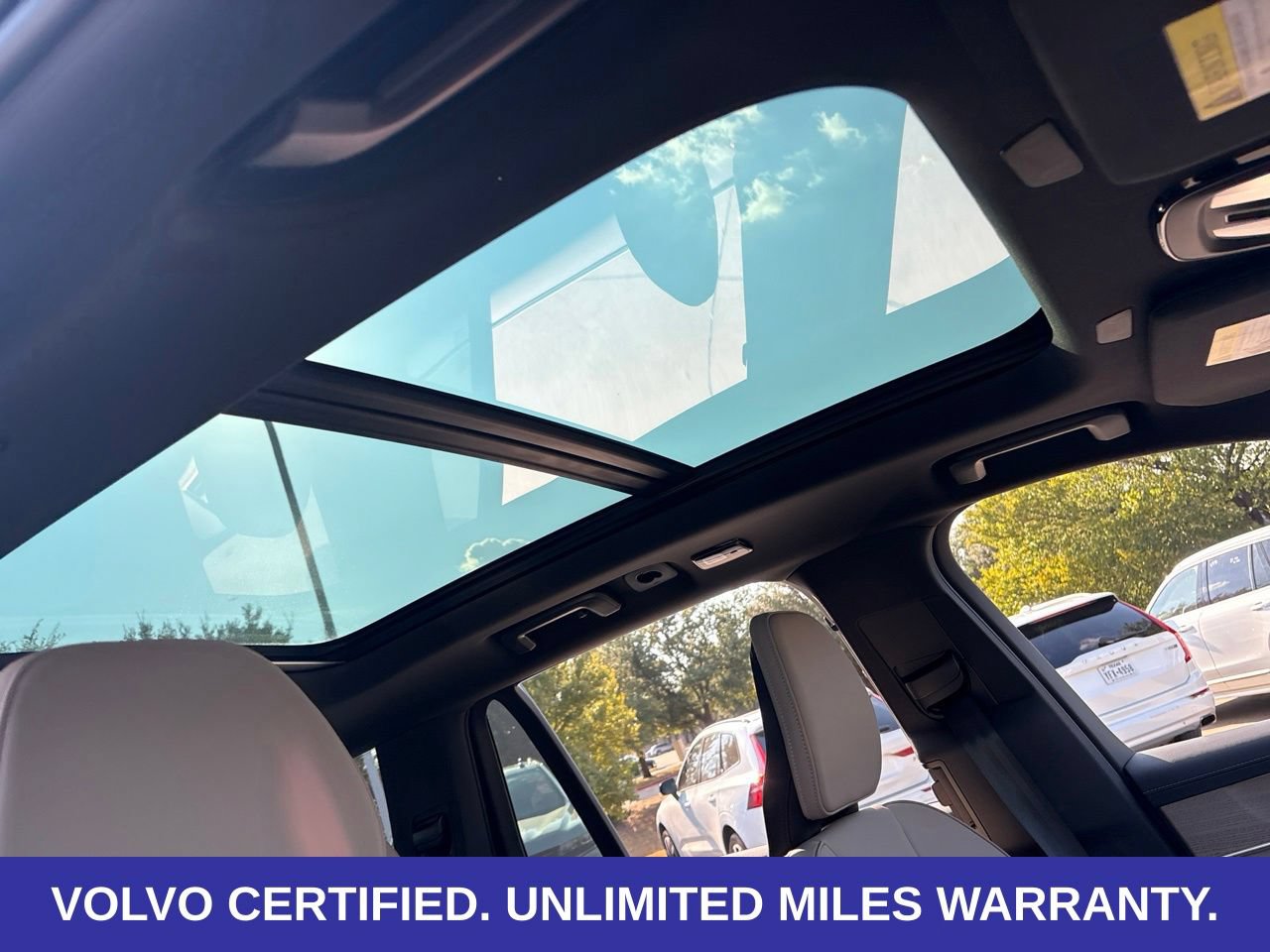 Certified 2026 Volvo XC90 B6 Plus w/ Protection Package Premier AWD/4WD image 15