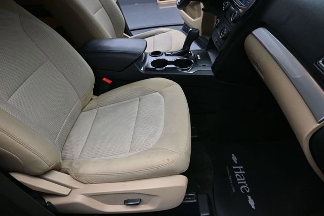 Used 2017 Ford Explorer XLT FWD image 26