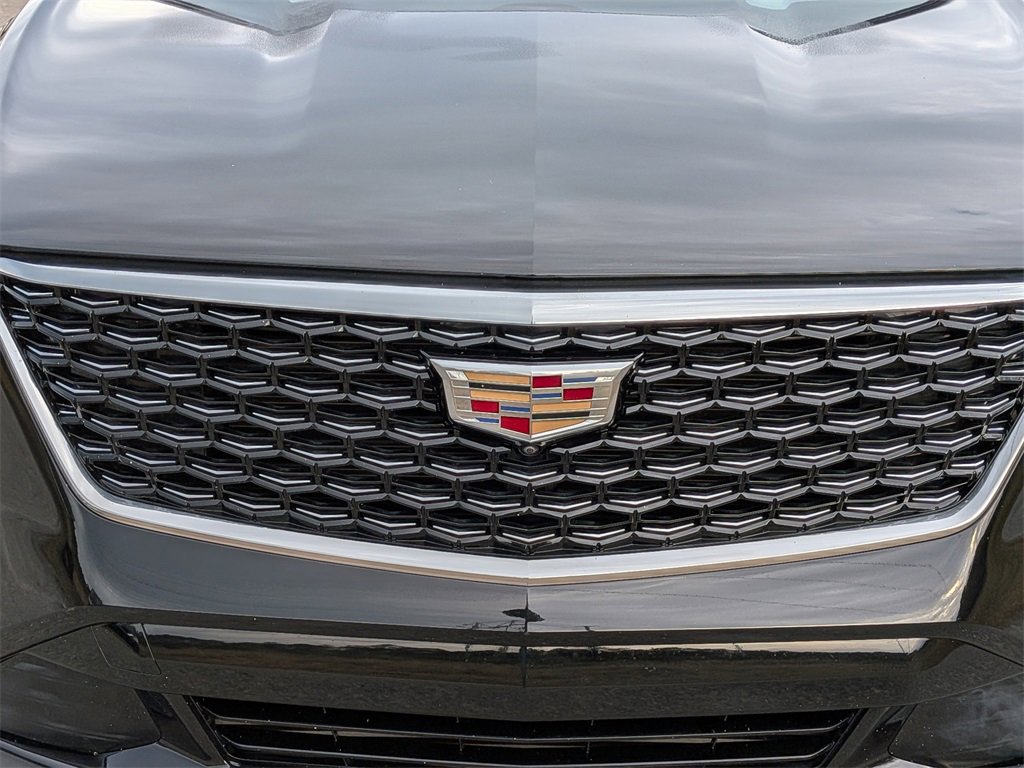 Certified 2025 Cadillac XT4 Premium Luxury image 10
