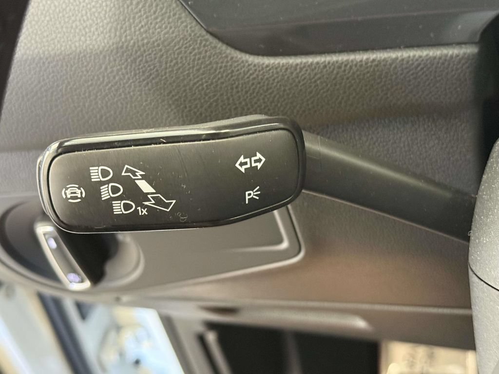 Used 2022 Volkswagen Tiguan SE R-Line AWD/4WD image 29