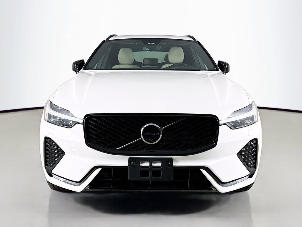 Used 2026 Volvo XC60 B5 Plus w/ Climate Package PRO image 2