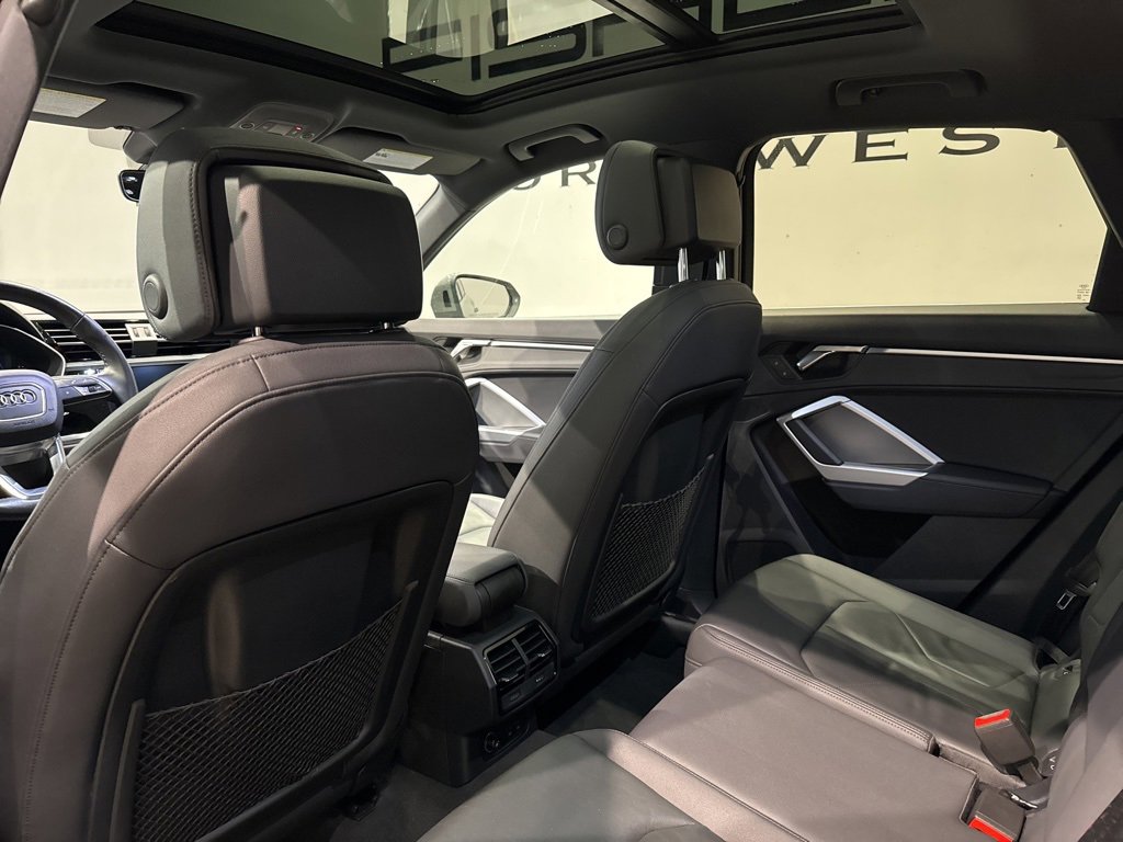 Used 2020 Audi Q3 2.0T Premium w/ Convenience Package image 30