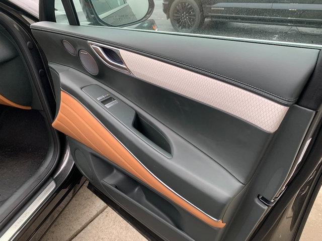 Used 2025 Genesis GV80 2.5T Prestige image 13