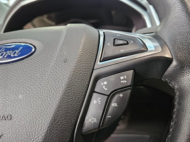Used 2017 Ford Edge Titanium w/ Technology Package FWD image 23