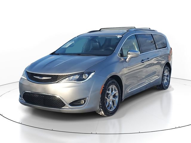 Used 2018 Chrysler Pacifica Limited image 2