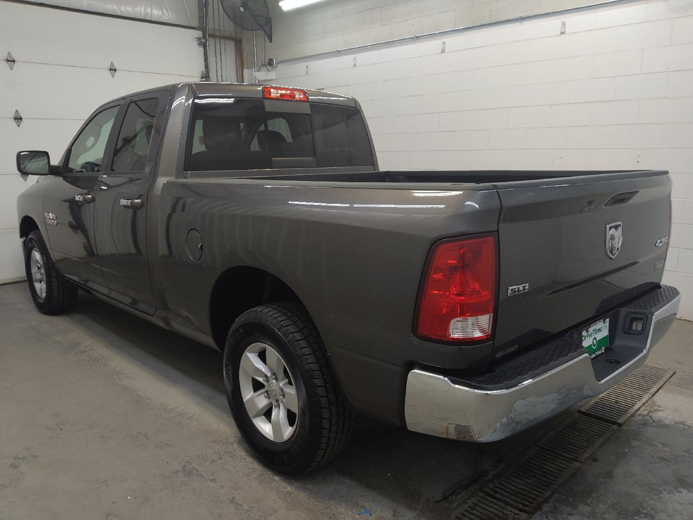 Used 2017 RAM 1500 Classic SLT AWD/4WD image 3