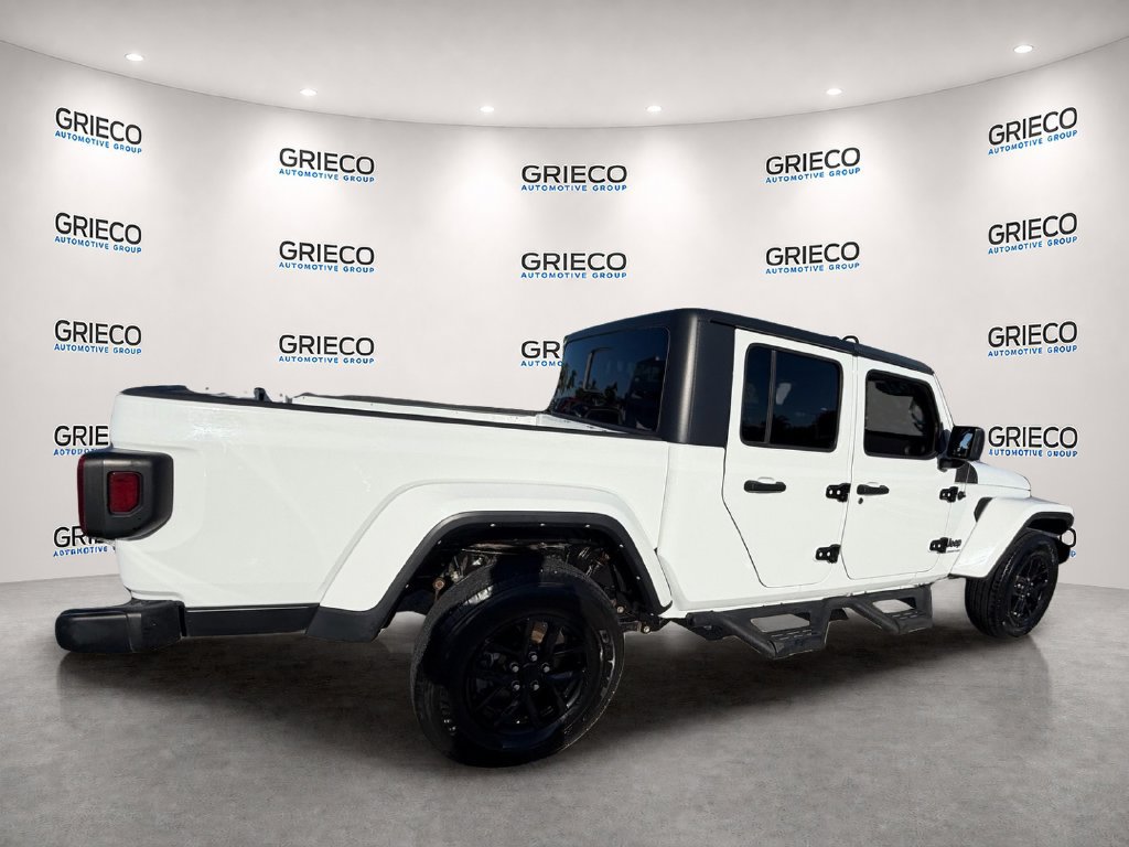 Used 2021 Jeep Gladiator Sport AWD/4WD image 7