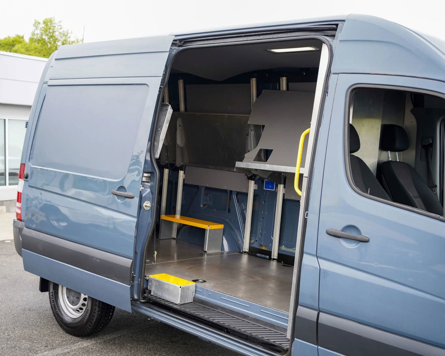 Used 2018 Mercedes-Benz Sprinter 2500 image 16