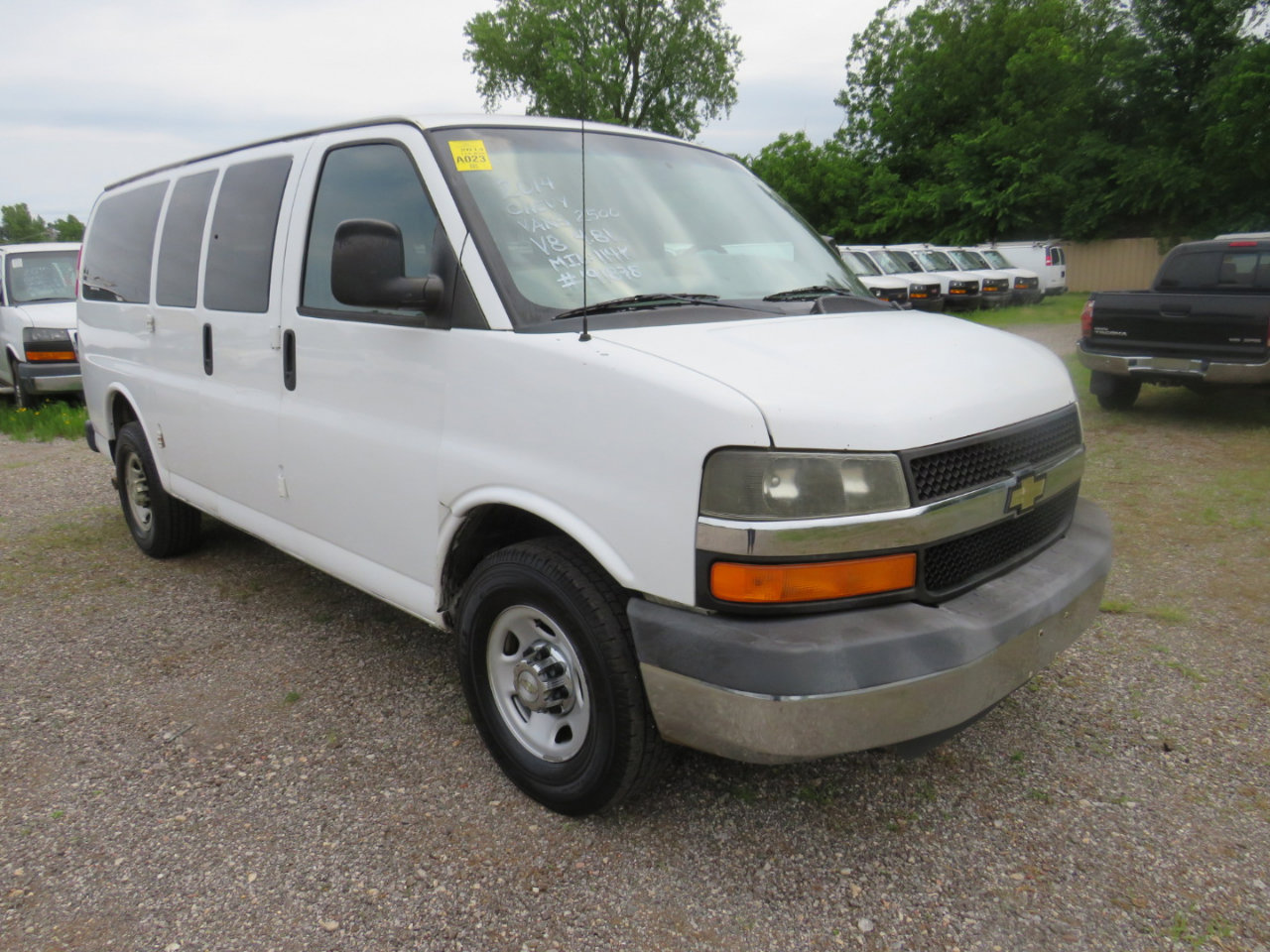 Used 2014 Chevrolet Express 2500 LT w/ LT Preferred Equipment Group RWD image 3