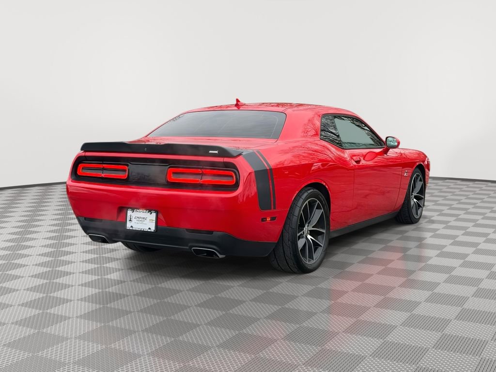 Used 2016 Dodge Challenger R/T Scat Pack w/ Leather Interior Group RWD image 7