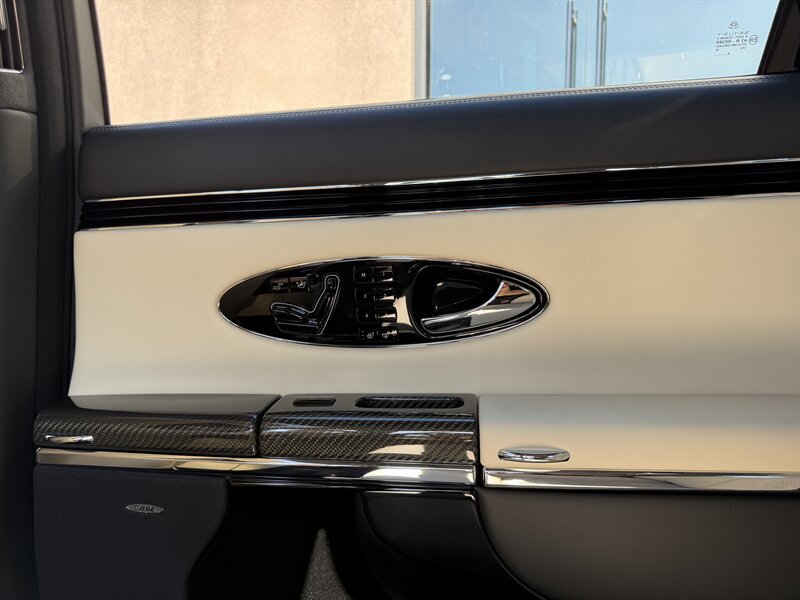Used 2006 Maybach 57 S RWD image 19