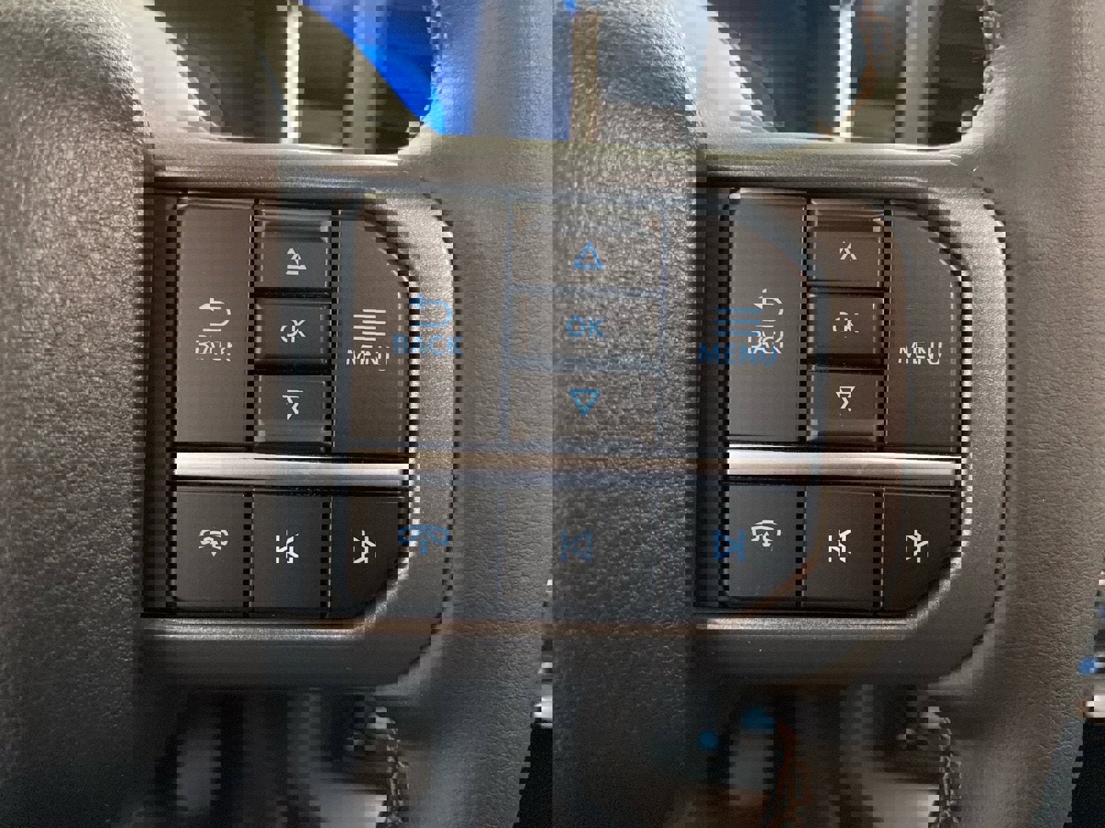 New 2026 Ford F150 Lariat w/ Equipment Group 502A High image 21